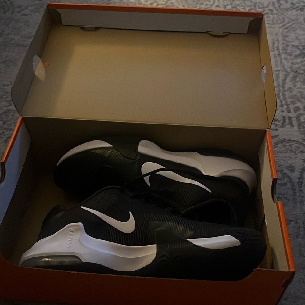 Size 14 Nike air max impact 4
